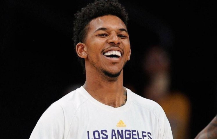 后者在梅西 后者在梅西